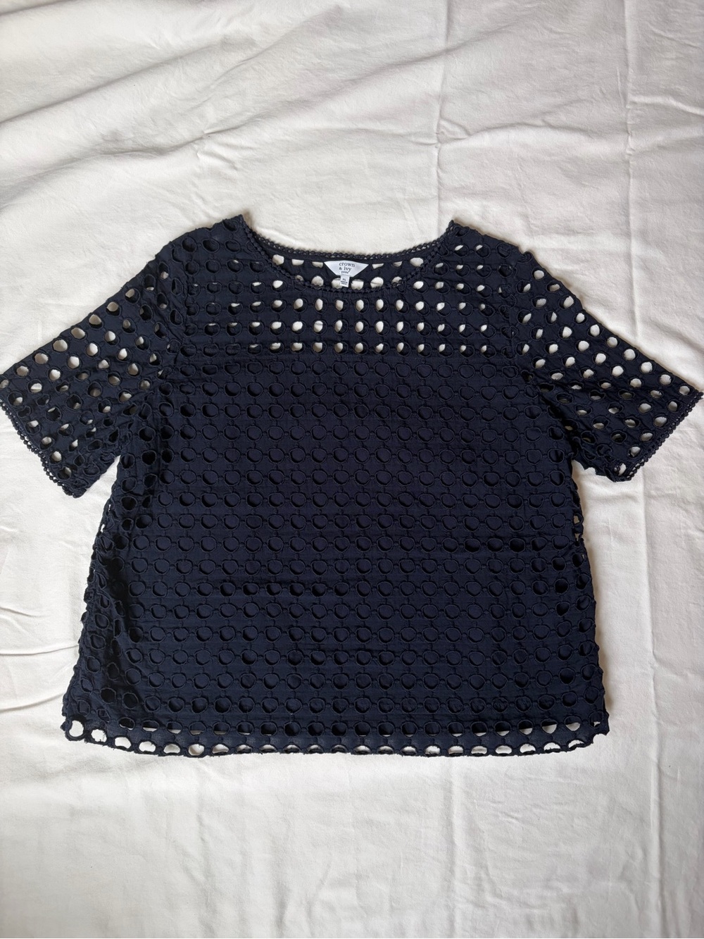 crown & ivy Navy Eyelet Short Sleeve Blouse Size PL